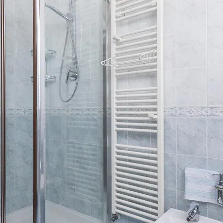 Ganden In With Free Parking Apartamento *